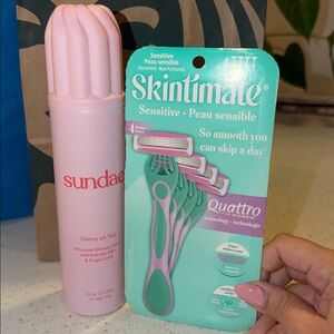 Skintimate Quattro Razors and Sundae Shower foam Set